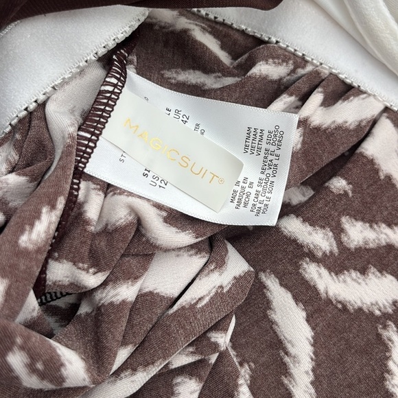 Magicsuit On Safari Michelle Underwire Cross Front Animal Tankini Top - Size 12 - Picture 8 of 10